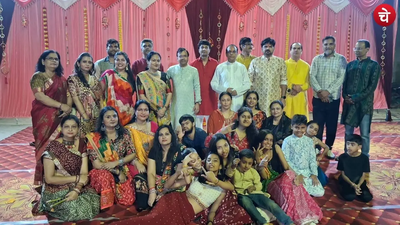 Women and local residents participating in the Sindoor festival organised by the Mahila Mandal of United Rajat Vihar